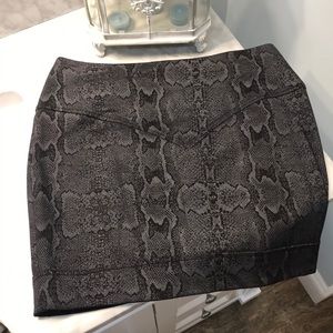 William Rast Mini Skirt Snake Print Size Medium